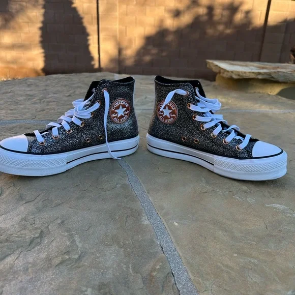 Women’s size 7.5 platform Converse. - Picture 2 of 6